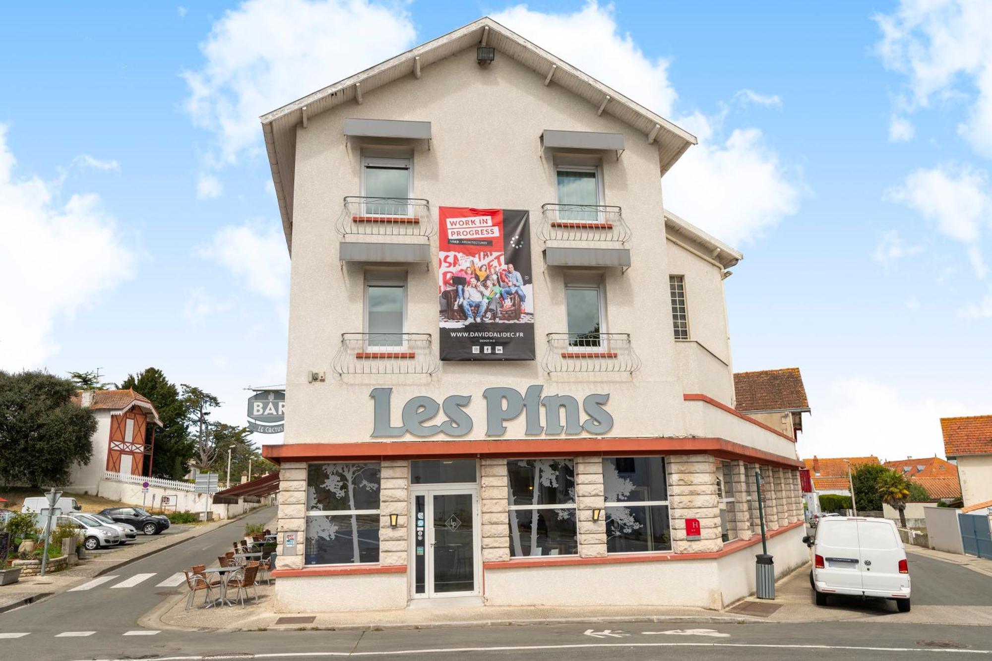 Hotel Les Pins Saint-Trojan-les-Bains Exterior foto