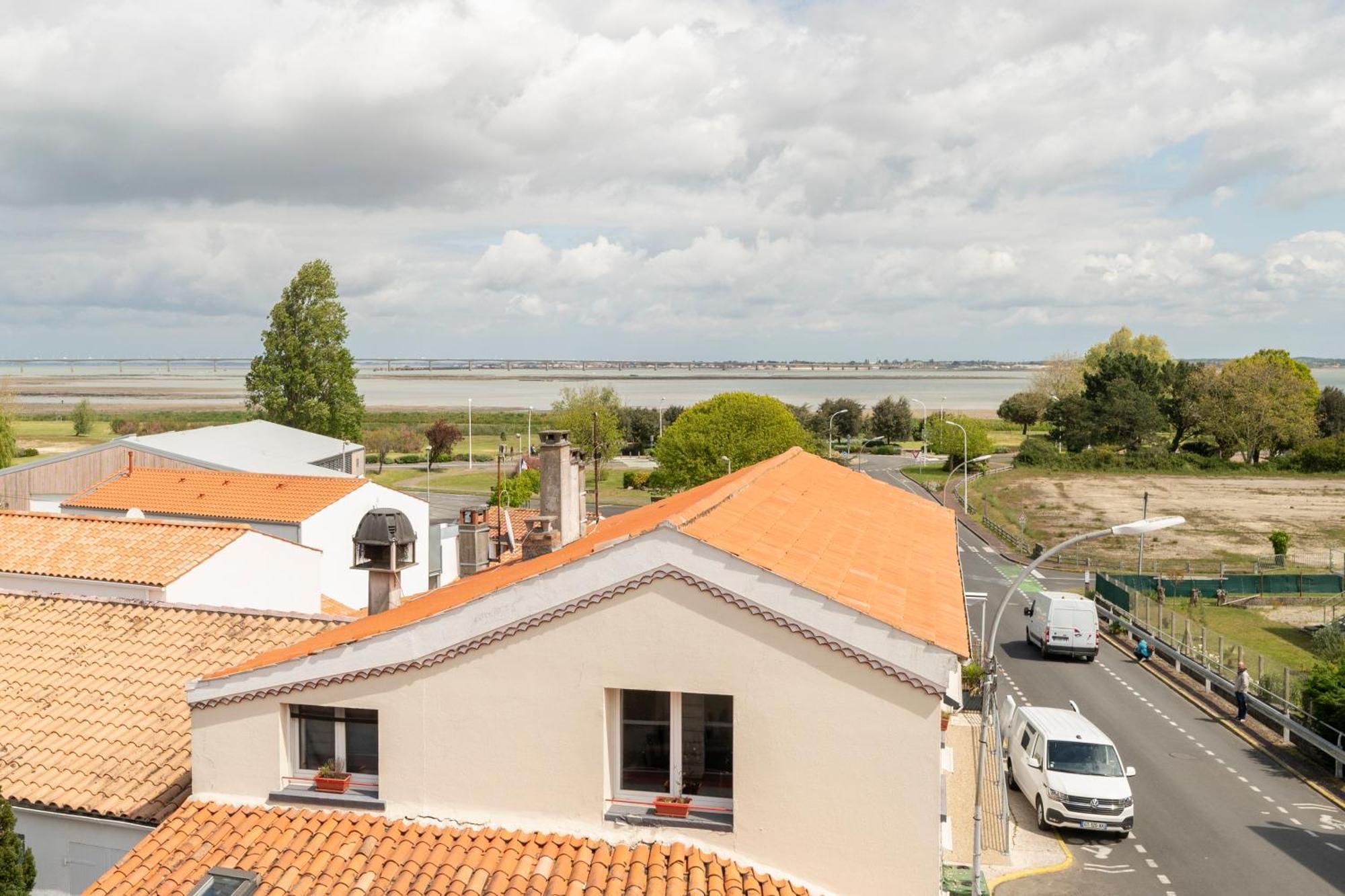 Hotel Les Pins Saint-Trojan-les-Bains Exterior foto